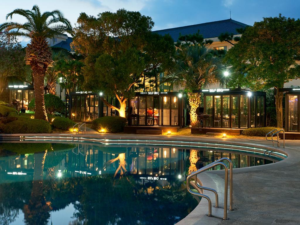 The Suites Hotel Jeju Seogwipo Exterior foto